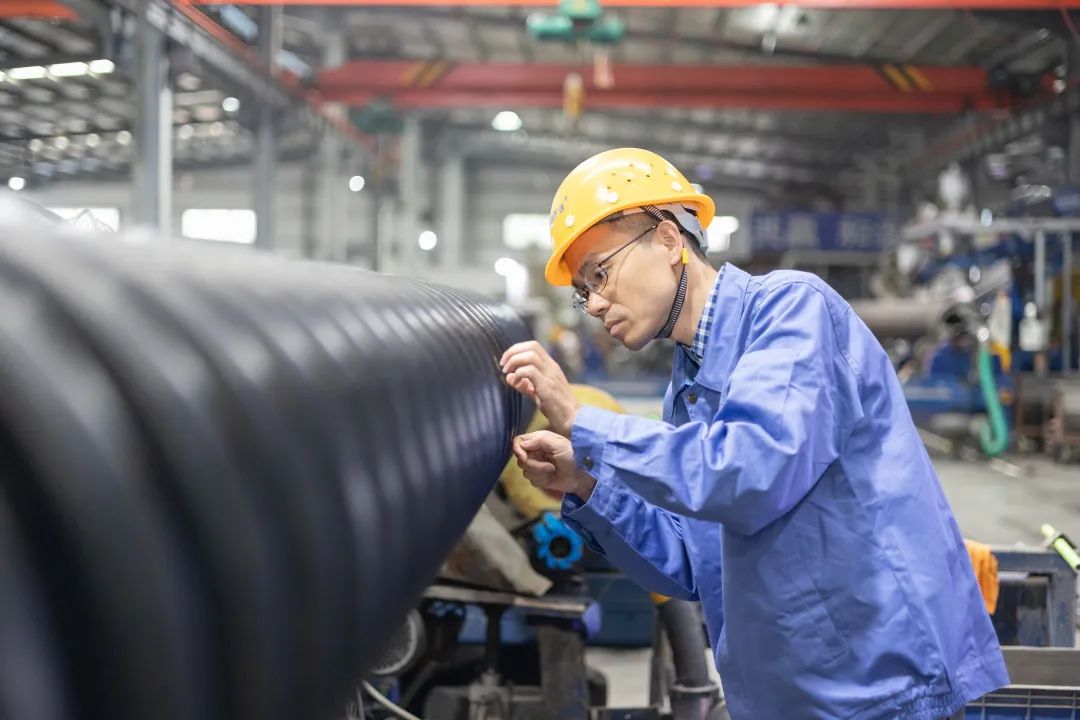 亞通資訊 | 亞通公司黨支部書(shū)記、營(yíng)銷(xiāo)副總監(jiān)吳亞平榮獲“福清十大工匠”