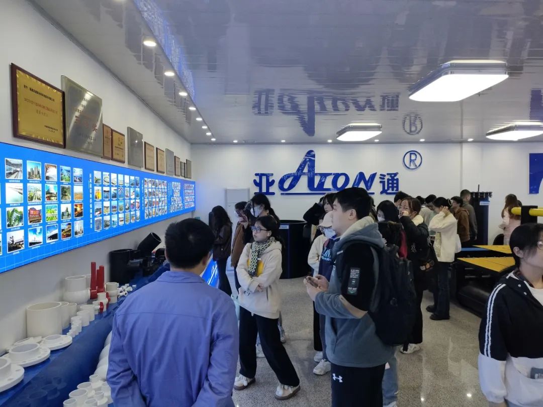 1703122043375021.jpg 7.jpg